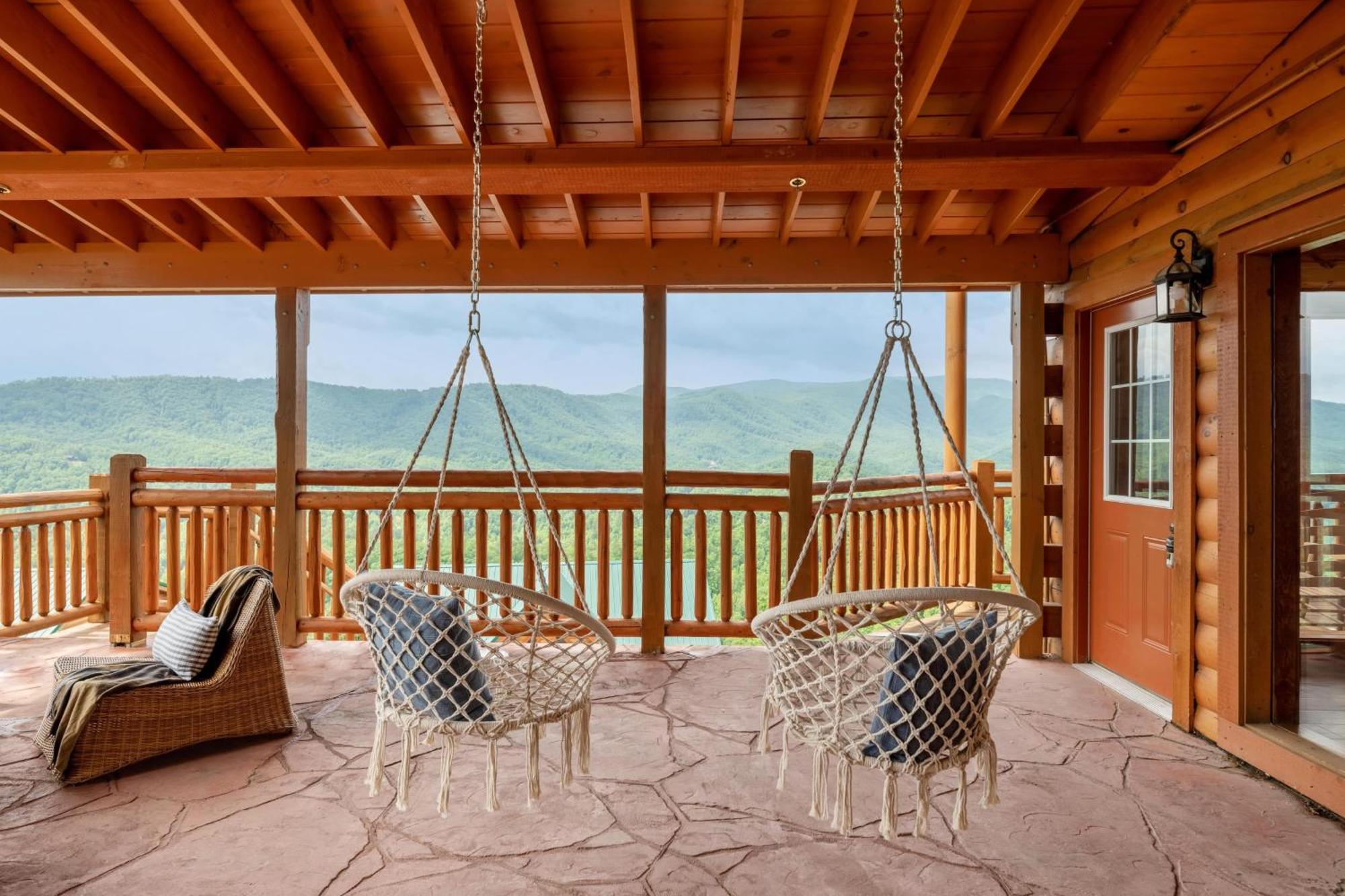 Sugarland By Avantstay Sleeps 28 Home Theatre Two Hot Tubs Indoor Pool Incredible Views Пиджен Фордж Екстериор снимка