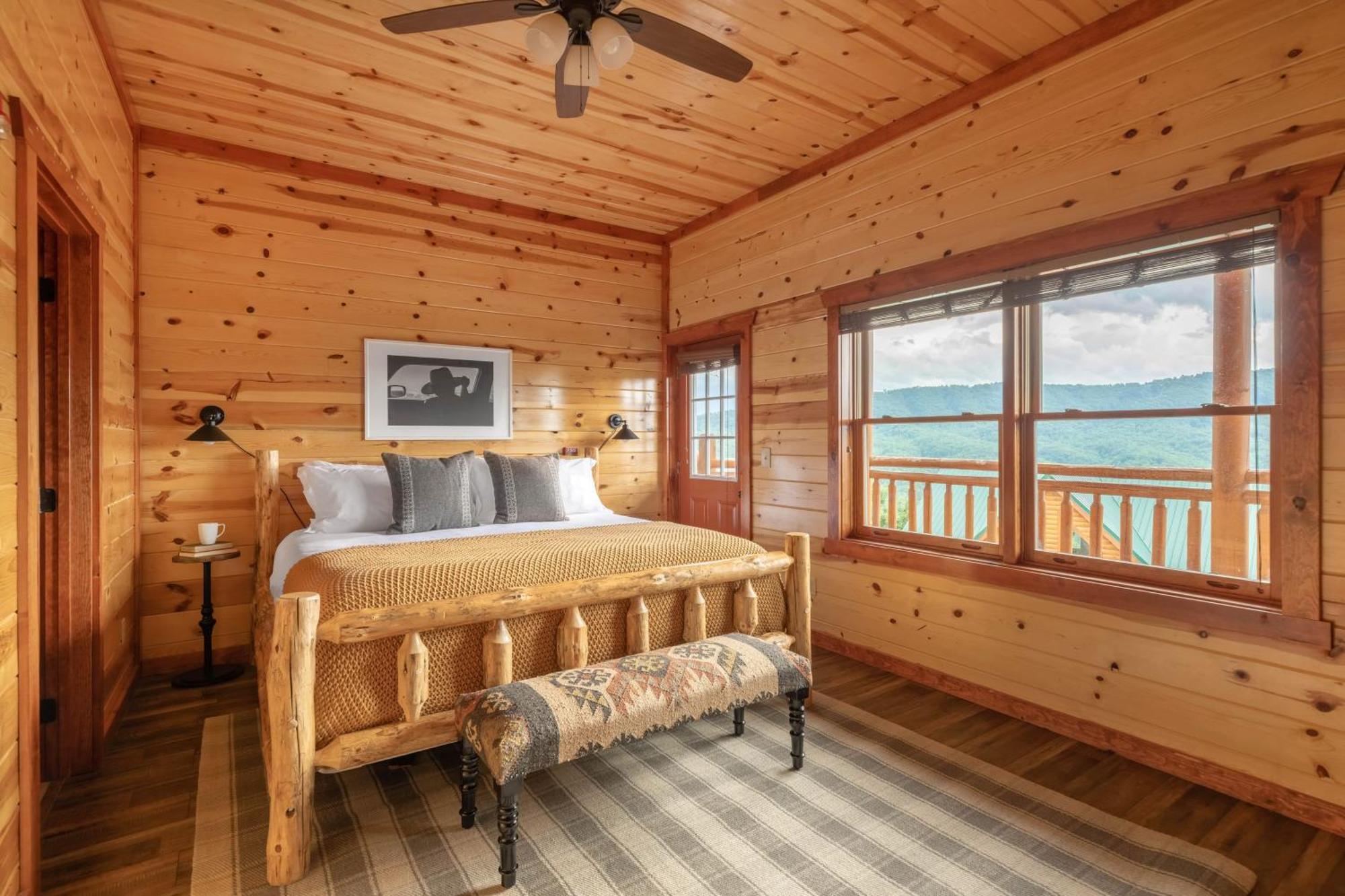 Sugarland By Avantstay Sleeps 28 Home Theatre Two Hot Tubs Indoor Pool Incredible Views Пиджен Фордж Екстериор снимка