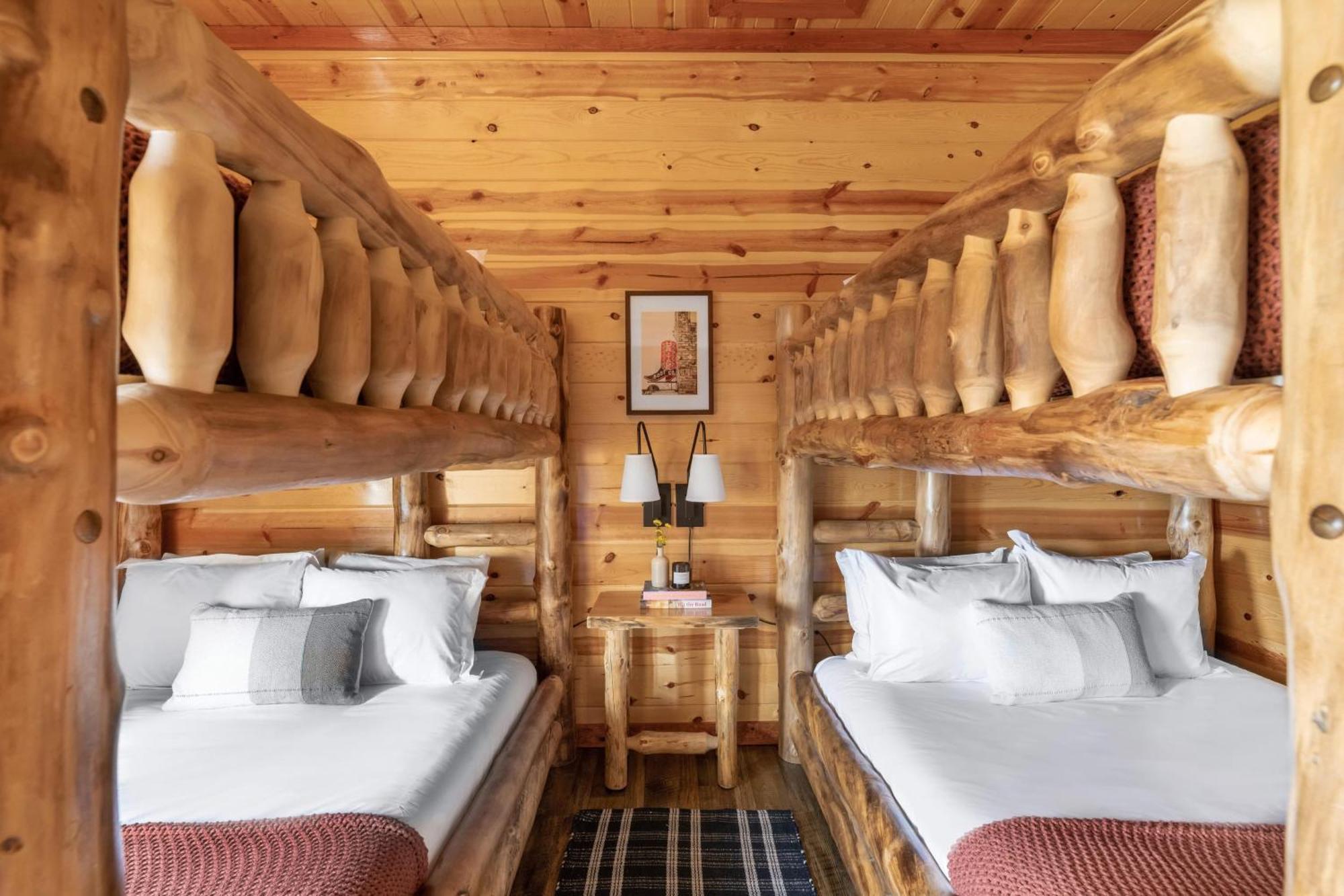 Sugarland By Avantstay Sleeps 28 Home Theatre Two Hot Tubs Indoor Pool Incredible Views Пиджен Фордж Екстериор снимка