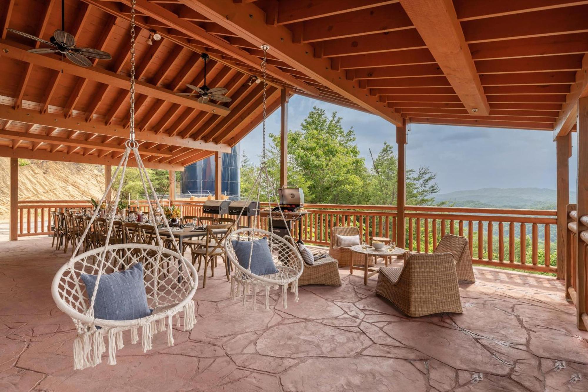 Sugarland By Avantstay Sleeps 28 Home Theatre Two Hot Tubs Indoor Pool Incredible Views Пиджен Фордж Екстериор снимка