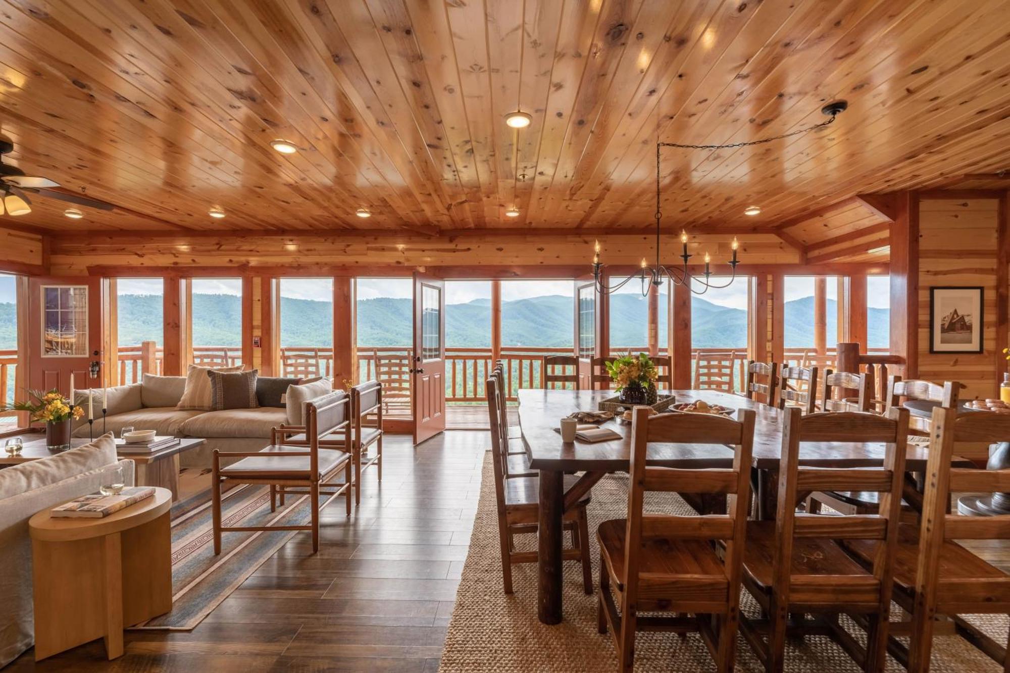 Sugarland By Avantstay Sleeps 28 Home Theatre Two Hot Tubs Indoor Pool Incredible Views Пиджен Фордж Екстериор снимка