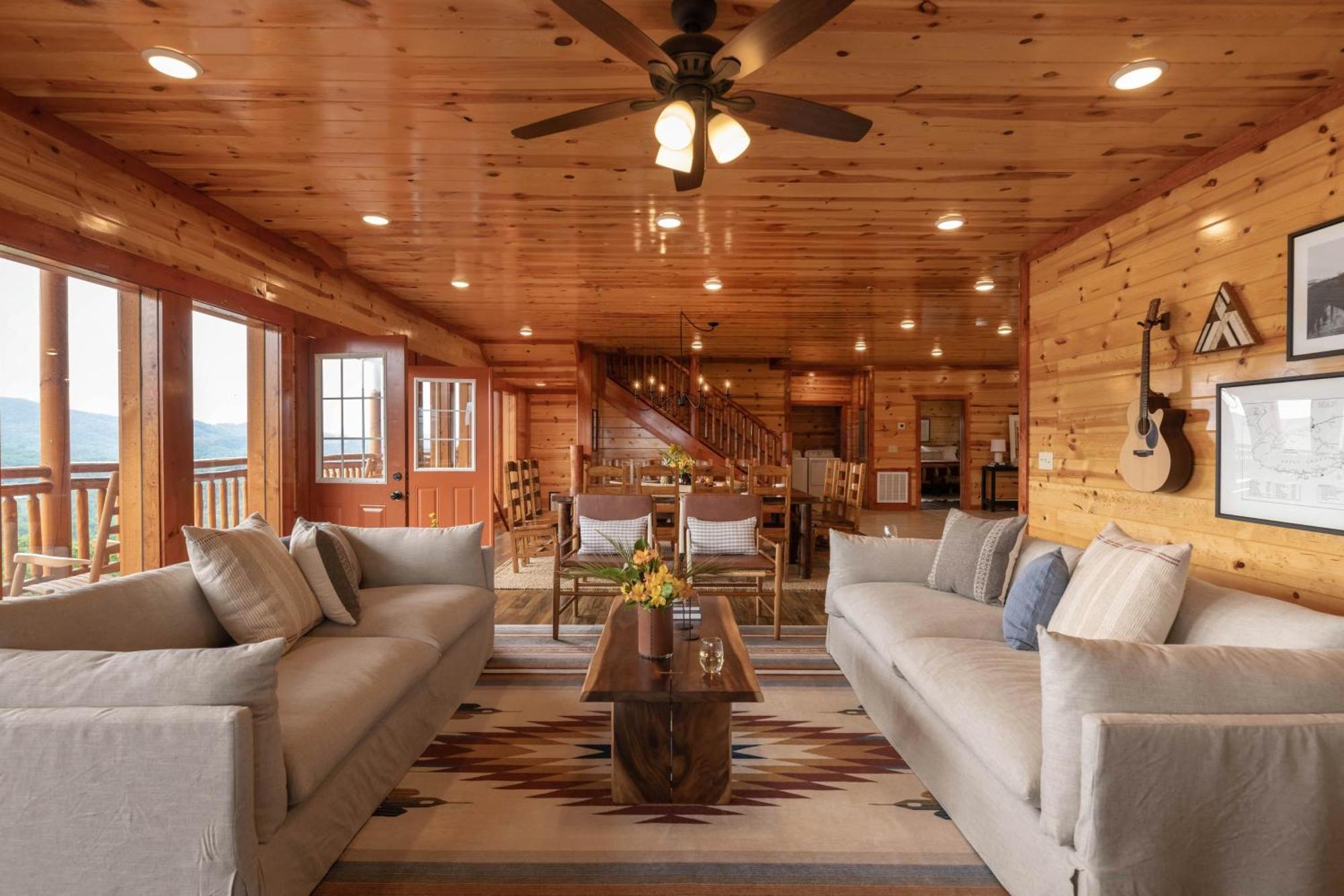 Sugarland By Avantstay Sleeps 28 Home Theatre Two Hot Tubs Indoor Pool Incredible Views Пиджен Фордж Екстериор снимка