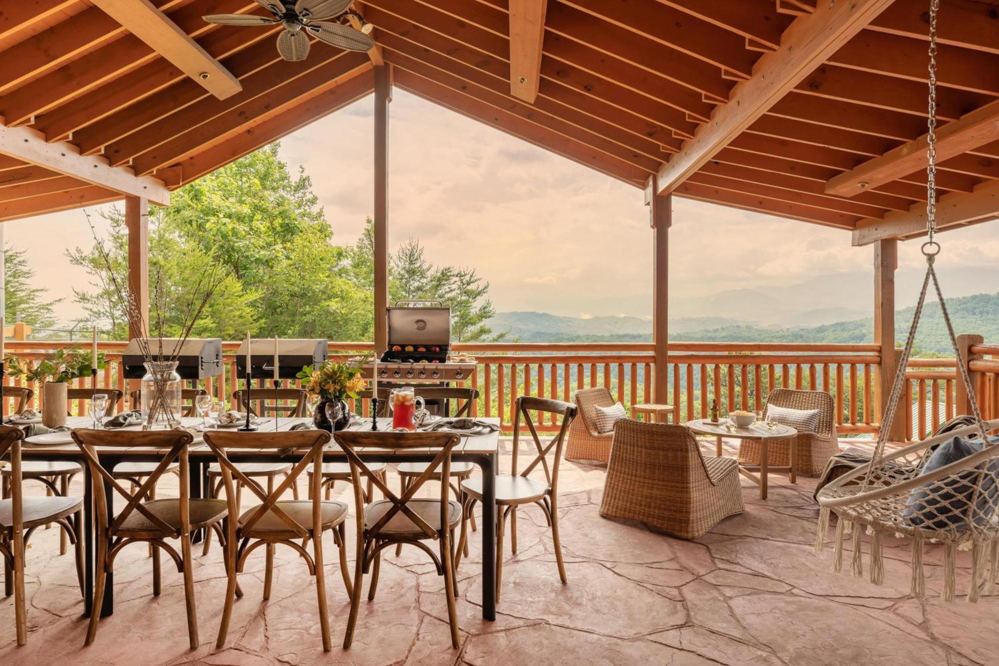 Sugarland By Avantstay Sleeps 28 Home Theatre Two Hot Tubs Indoor Pool Incredible Views Пиджен Фордж Екстериор снимка